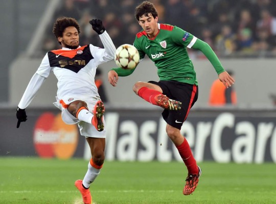 El Athletic de Bilbao gana al Shakhtar Donetsk y apunta a la Europa League