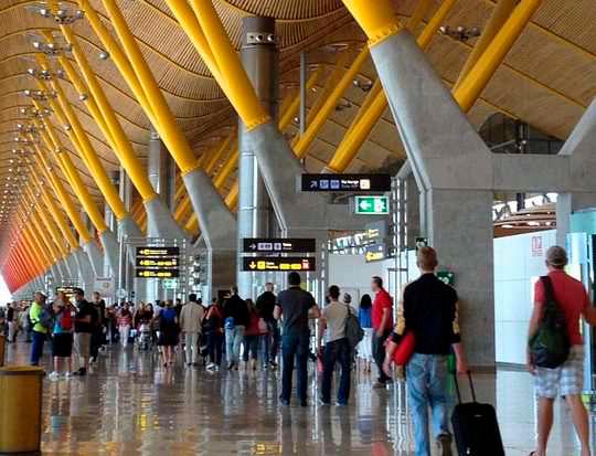 El aeropuerto Toncontín será puente aéreo y terrestre de Palmerola