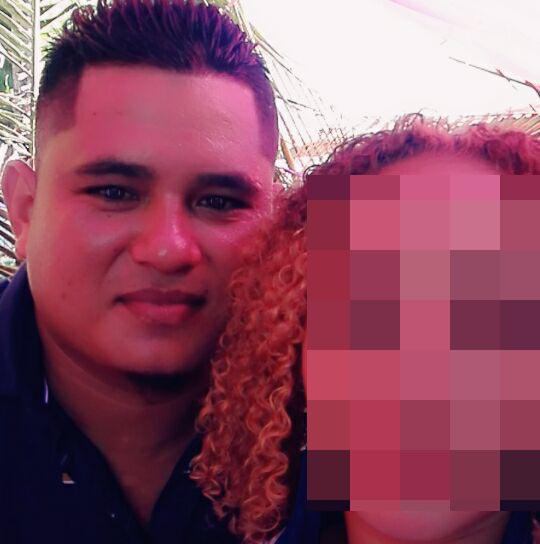 Muere motociclista al impactar con bus en desvío a San Manuel