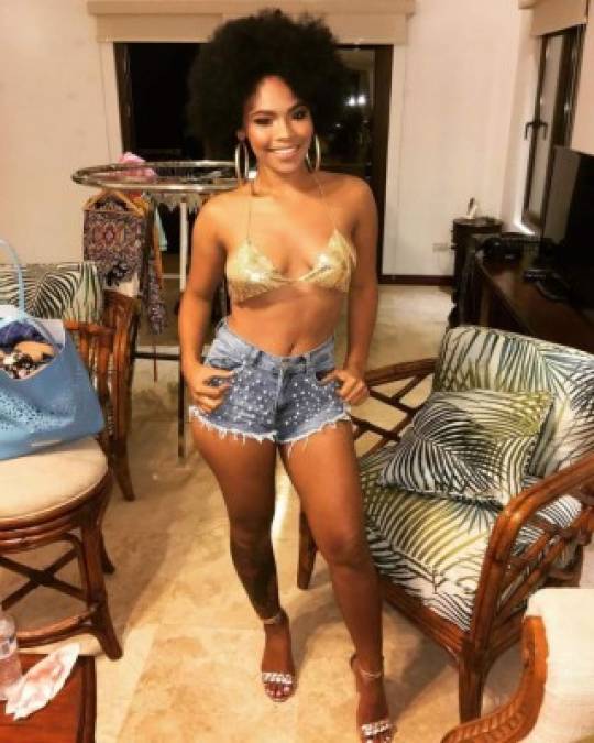 Loveley Reyes (21)<br/><br/>La modelo fue la figura principal del video 'Muévete' de Farruko y Menor Menor. <br/><br/>“El ser parte de esta producción fue muy importante para nosotras las chicas de la isla, es la primera vez en la que a la mujer de raza negra se le toma en cuenta para una filmación como esta, aquí la gente no ha aprendido a valorar nuestra belleza, por nuestro color de piel. En Roatán hay mujeres hermosas y nosotras somos parte de ese grupo, por fin alguien se acordó de nosotras”, indicó Reyes.<br/><br/><br/><br/>