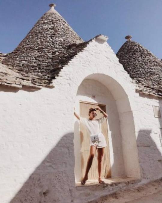 Salas compartió en su cuenta de Instagram varias imágenes de su paso el lugar, en especial de la pequeña ciudad de Alberobello, famosa por los típicos tejados de sus construcciones.<br/><br/>