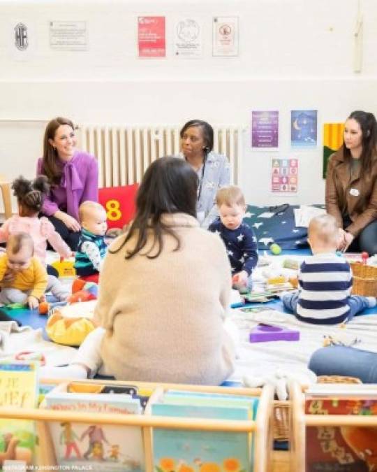 La visita al centro infantil es la primera de las dos salidas para Kate este martes. Esta noche, asistirá a una noche de gala en la National Portrait Gallery, de la que es patrocinadora.<br/><br/>