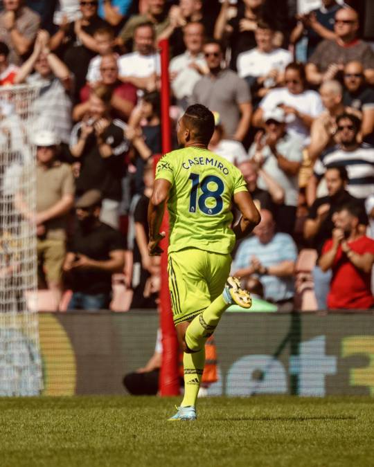 El mediocampista brasileño mostró más firmeza en el centro del campo del United.