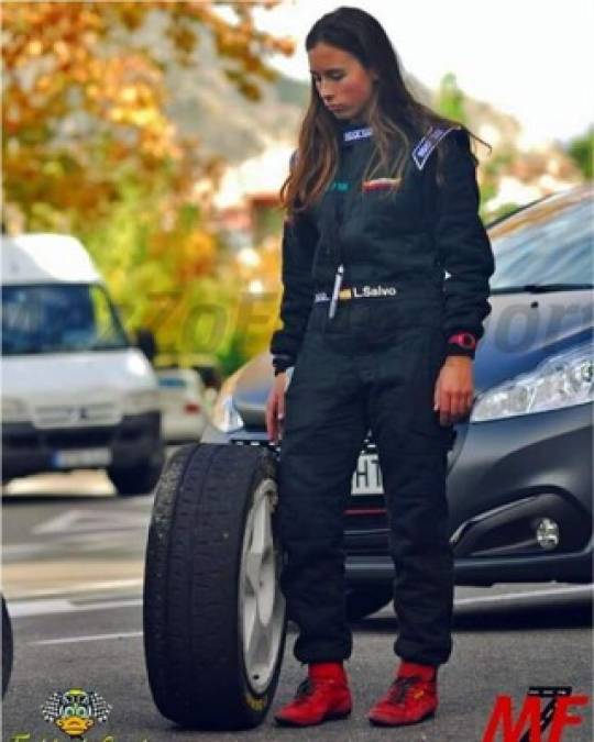 La joven española participaba como copiloto en el rally de Vidreiro, en la localidad de Marinha Grande, en la región Centro de Portugal. Falleció a consecuencia del fatal accidente en la competición.