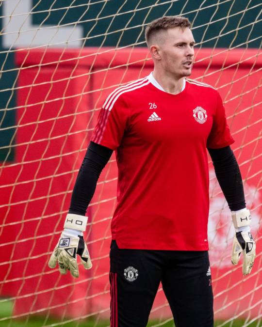 Dean Henderson: El portero saldrá del Manchester United en busca de más minutos ya que David de Gea es titular indiscutible. 