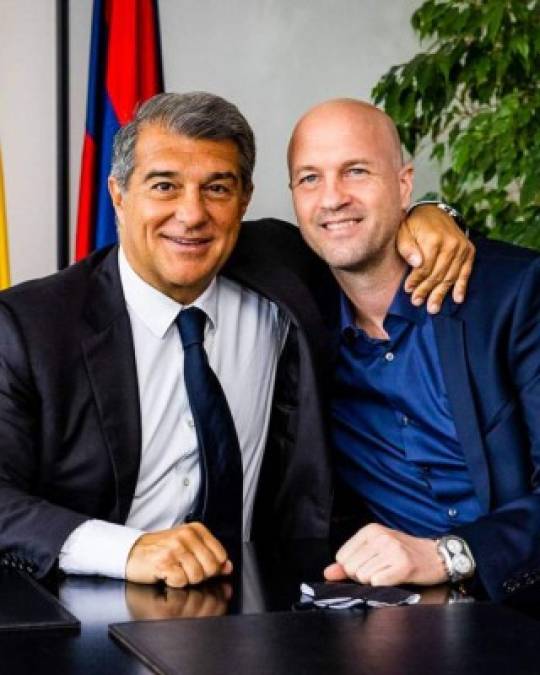 Jordi Cruyff: El hijo de Johan Cruyff y exjugador del FC Barcelona, es el nuevo refuerzo para la secretaría técnica del nuevo proyecto de Joan Laporta después de que haya firmado su contrato en las oficinas del club azulgrana. Foto Facebook Barcelona.