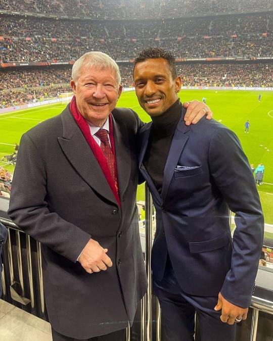 Sir Alex Ferguson junto al exjugador portugués Nani, a quien dirigió en el Manchester United.