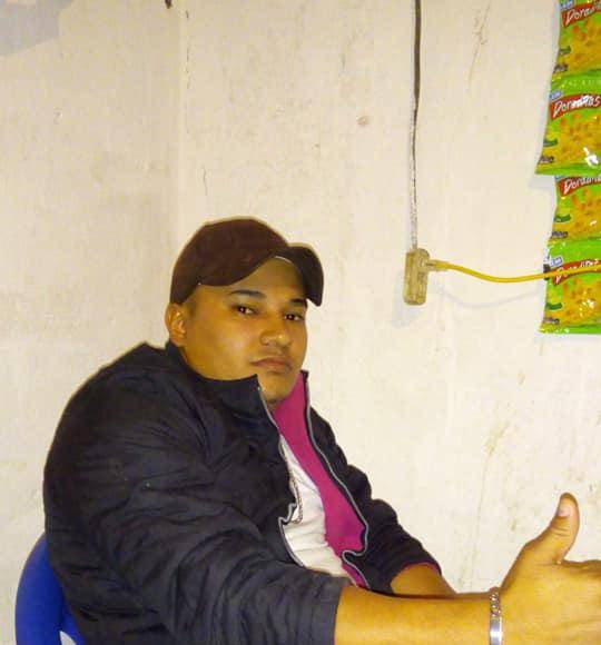 En las redes sociales sus familiares y amigos no podían creer lo sucedido a Denis.