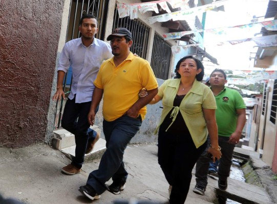 'Yo la perdono y a quien está con ella, solo quiero abrazarla': Papá de Paola Paz