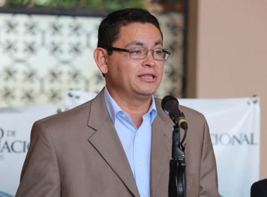 Hoy ratificarían a Marlon Escoto como ministro de Educación