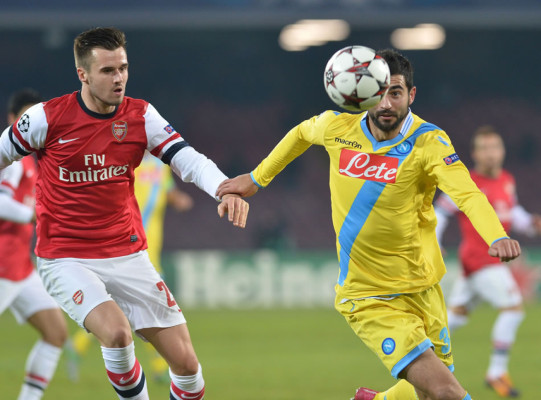 Napoli se queda a un gol del milagro y Arsenal pasa como segundo