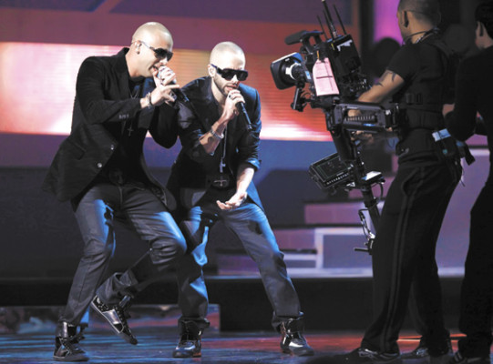 Juan Gabriel estremece los Grammy Latinos 2009