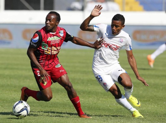 Olimpia se queda con el liderato y manda a Deportes Savio a segunda