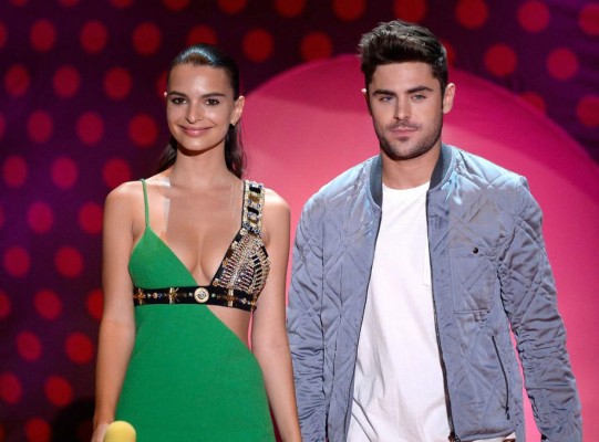 Zac Efron se siente más feliz en pareja  