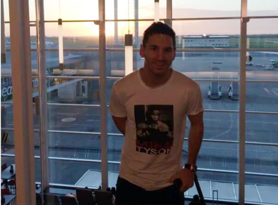 Messi llegó a Argentina para continuar con su recuperación