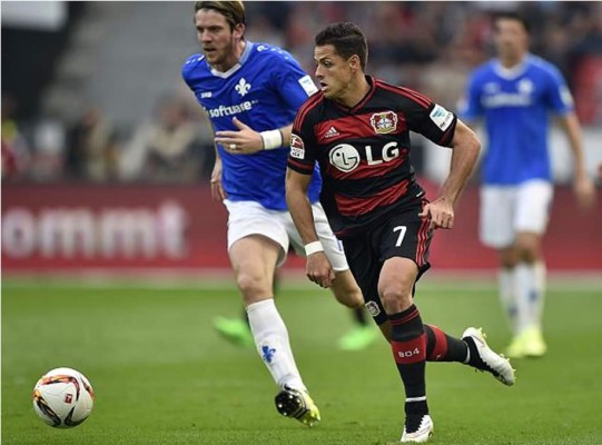 Amargo debut del Chicharito Hernández en la Bundesliga