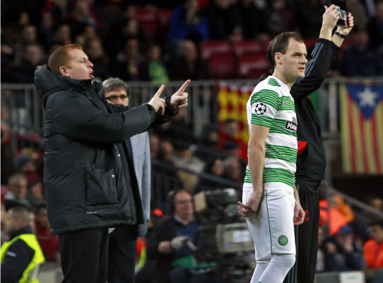 Lennon: 'Mis jugadores han hecho un partido inaceptable'