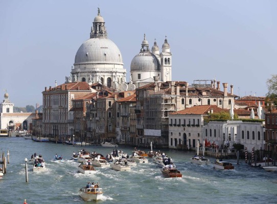 George Clooney y Amal Alamuddin reaparecen tras su boda