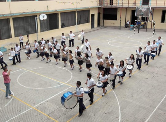 Así se preparan los colegios capitalinos para el 15 de Septiembre