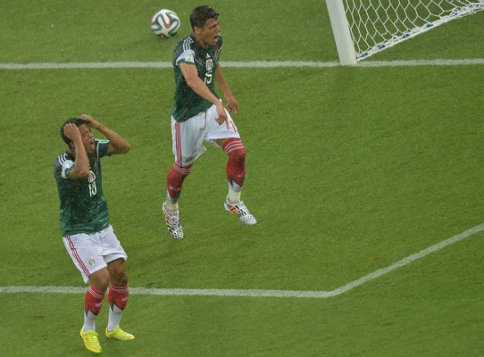 México se estrena en el Mundial con una victoria sobre Camerún