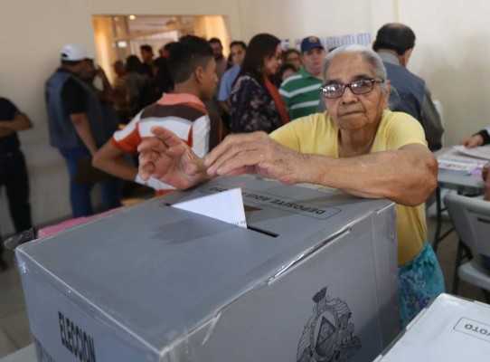 Elecciones Honduras: avanza conteo de votos