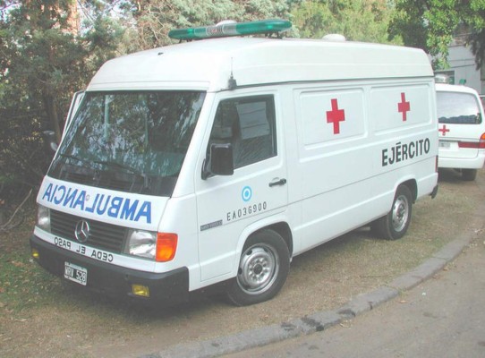 Le dispara a exnovia embarazada, pero ella logra dar a luz antes de morir