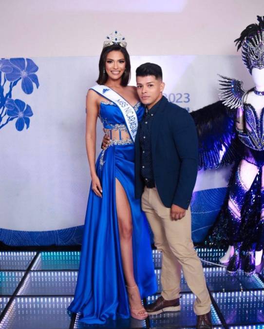 En la gala del Miss Universo 2023 el joven comentó en sus redes sociales que él también contribuyó con el diseño de otros vestuarios que usó la nueva Miss Universo2023, Sheynnis Palacios Cornejo en las galas del certamen.