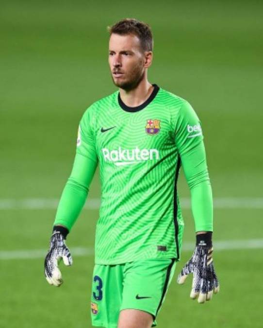 Neto Murara - El portero brasileño seguirá bajo palos ante la ausencia por lesión de Ter Stegen. El alemán se encuentra en la recta final de la recuperación de su intervención de rodilla, pero aún no dispone del alta médica. Para Neto será su primer clásico.