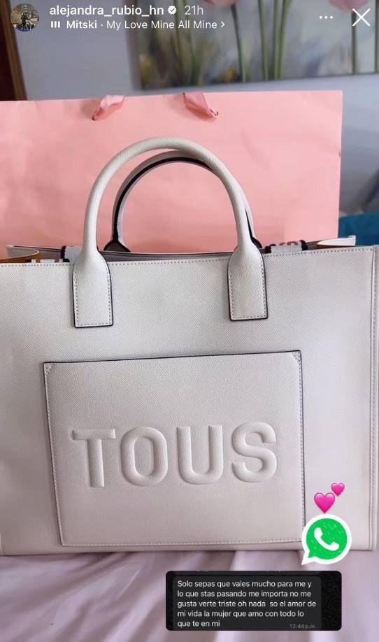 ”Bueno y como me peinaron la cartera, también me la regaló, es lo bello”, dijo Rubio