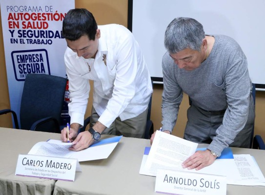 Procuran el bienestar de 144,000 trabajadores de la industria textil