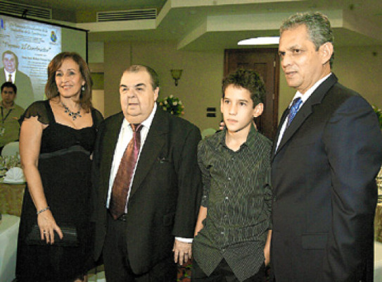 Honor a Rafael Ferrari