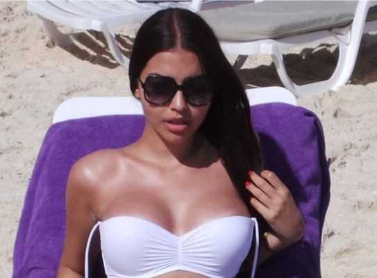 Adrián Mutu se casó en secreto con ex Miss