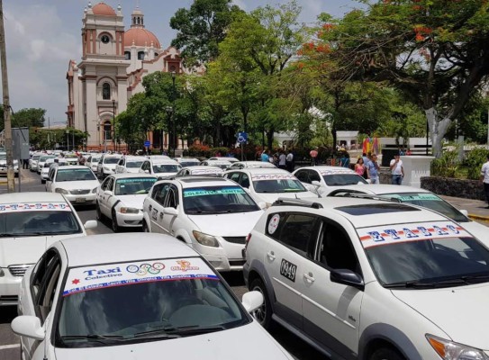 Transportistas rompen diálogo y anuncian paro para el lunes