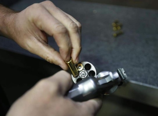 Estados Unidos: Once condados de Florida permitirán maestros armados