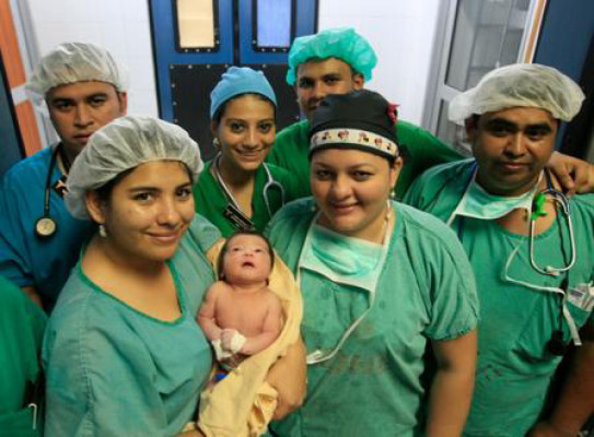 Cinco niñas y dos niños fueron los primeros en nacer en Honduras