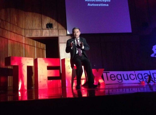 Fernando Carías muestra al mundo el lado paralelo de Honduras