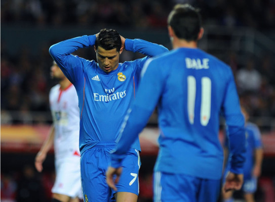 Sevilla propina segunda derrota al Real Madrid en tres días y lo complica