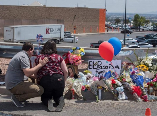 Condenan en EEUU deportación de sobreviviente de masacre de El Paso