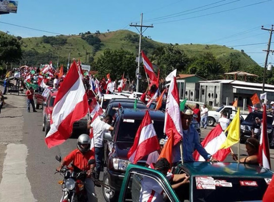 Con gigantesca caravana cierra campaña Mauricio Villeda en Choluteca