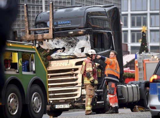 Un refugiado paquistaní fue detenido por el atentado en Alemania  