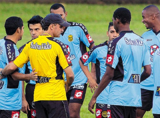 'La vida continúa, seguiré con el equipo”