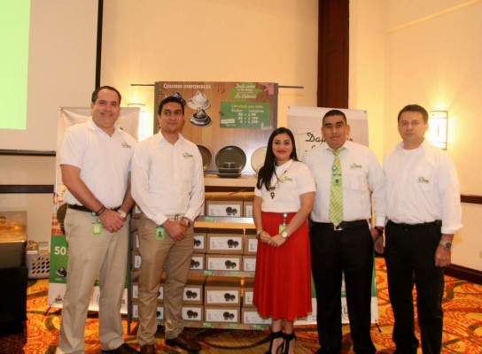 Supermercado La Colonia lanza las vajillas Bellagio