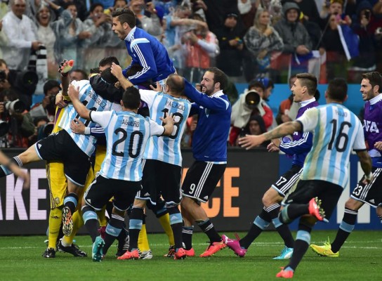 Argentina se impuso en penales a Holanda y alcanza su final soñada