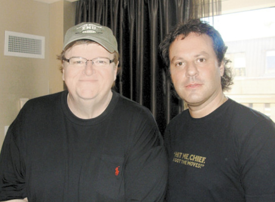 'Trato de lograr una sátira, pero lo mío no es ficción”