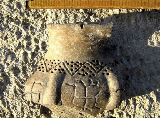 Descubren en Bulgaria uno de los pictogramas más antiguos: una esvástica