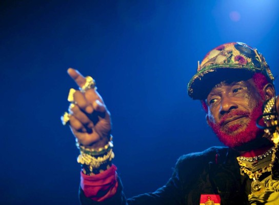 Murió Lee 'Scratch' Perry, productor de Bob Marley