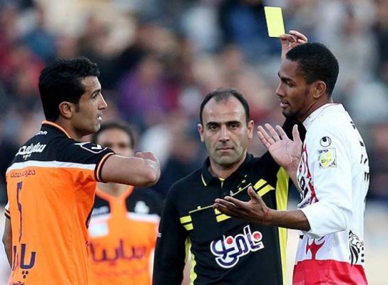 Bengtson salió expulsado en juego del Persépolis de Irán