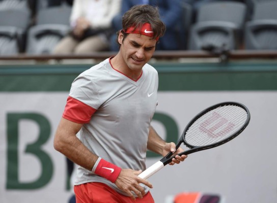 Djokovic a cuartos, Federer vuelve a casa