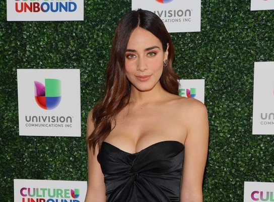 Esmeralda Pimentel perdió papeles por tener estrías