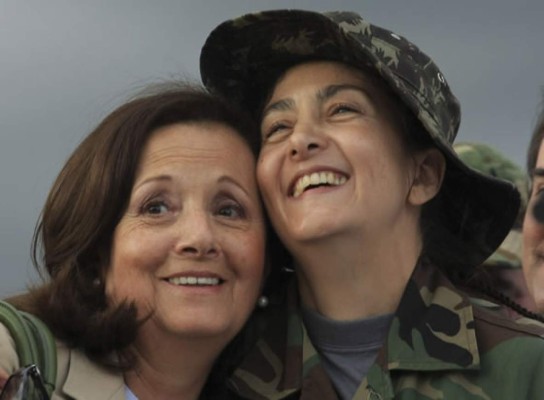 Betancourt pide a las Farc respetar vida de guerrilleros que los vigilaban